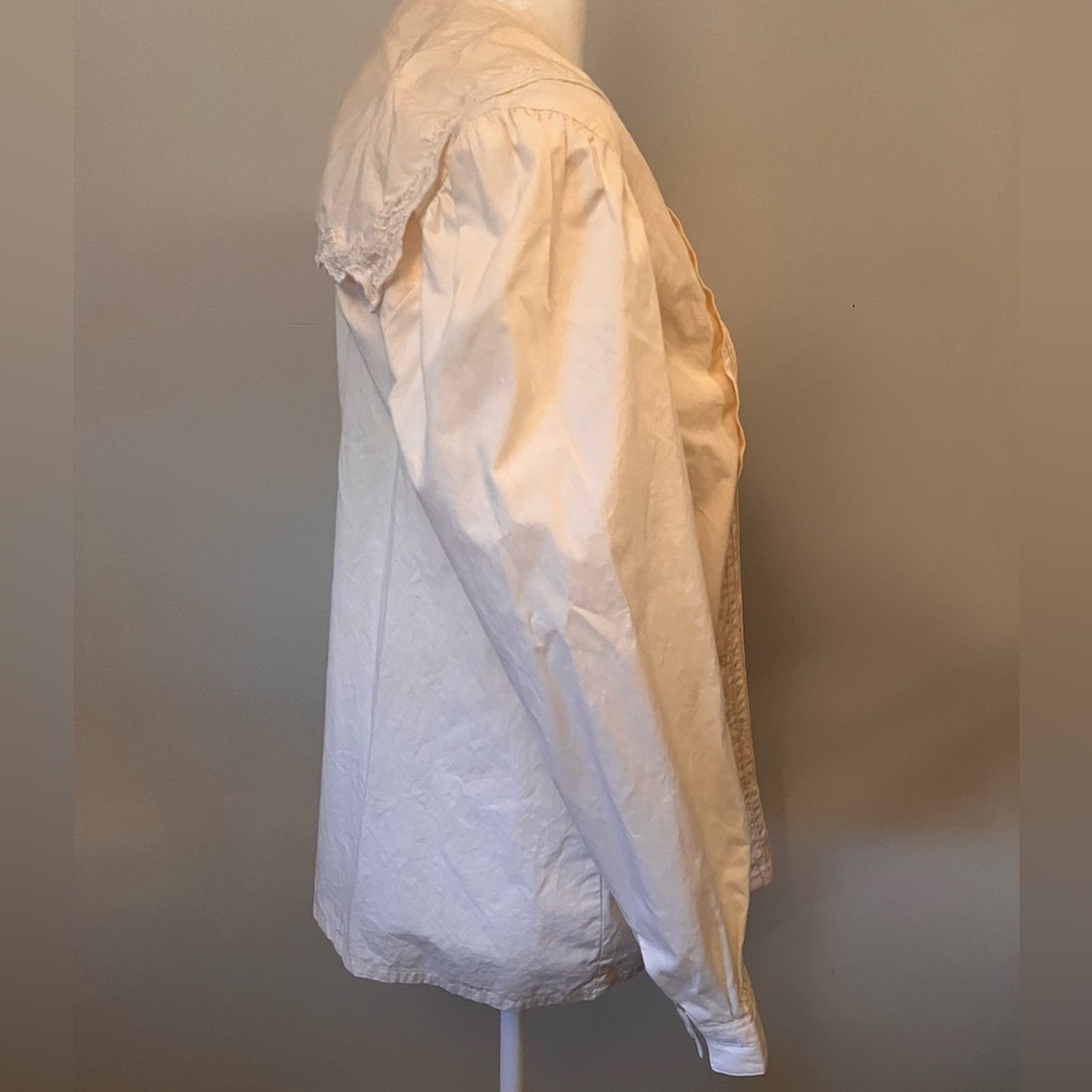 Vintage JoS.A.Bank ivory eyelet blouse with pintuck details and collar. - Picture 3 of 11